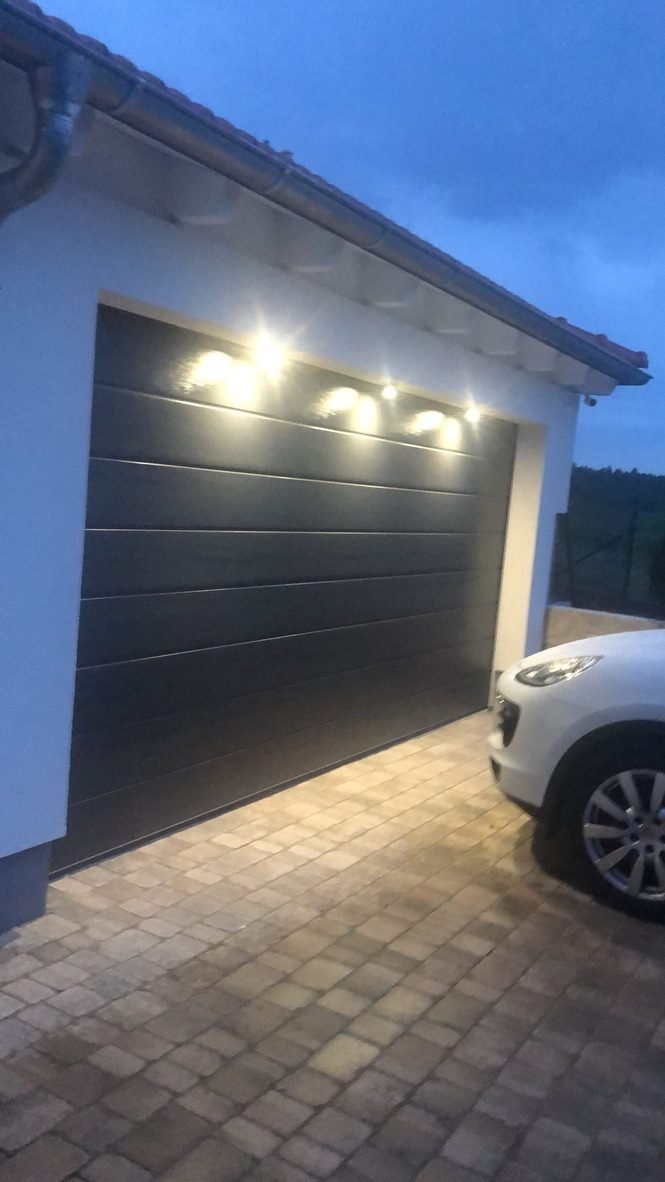 Smart Home Garage